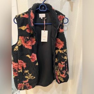 Entro Floral Vest (NWT)